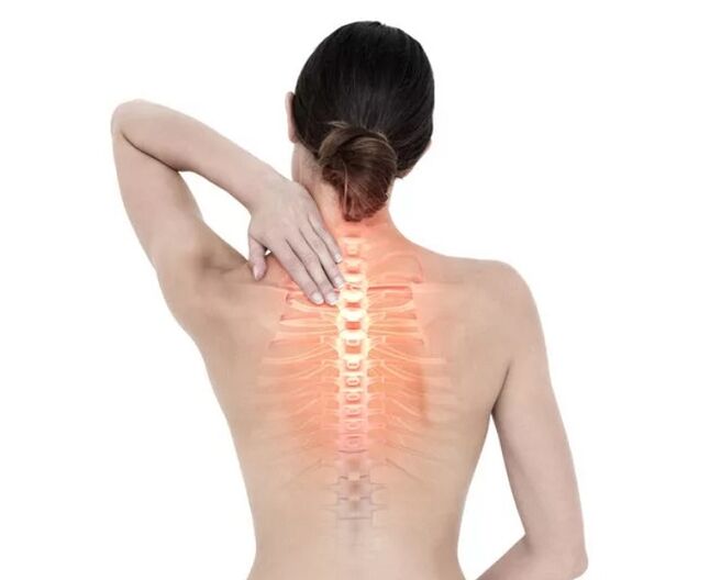 dolore alla colonna vertebrale toracica con osteocondrosi